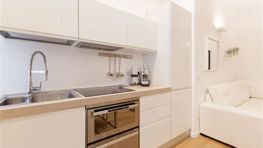 Apartments in Milano Zona 8 - Fiera, Gallaratese, Quarto Oggiaro - photo 3