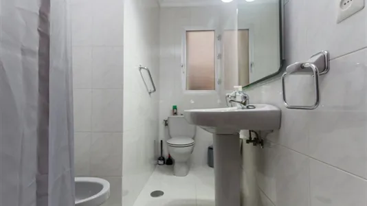 Rooms in Málaga - photo 4