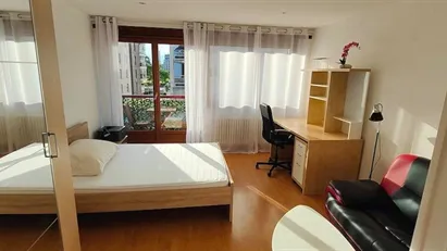 Room for rent in Saint-Julien-en-Genevois, Auvergne-Rhône-Alpes