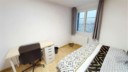Room for rent in Grenoble, Auvergne-Rhône-Alpes