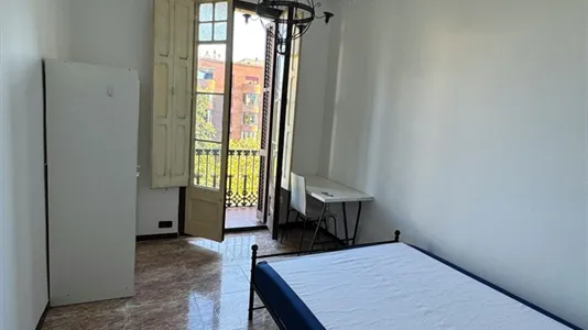 Rooms in Barcelona Eixample - photo 1