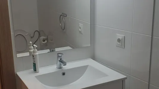 Rooms in Barcelona Ciutat Vella - photo 10