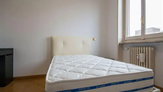 Rooms in Milano Zona 2 - Stazione Centrale, Gorla, Turro, Greco, Crescenzago - photo 3