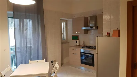 Rooms in Napoli Municipalità 4 - photo 9