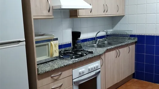 Rooms in Barcelona Ciutat Vella - photo 5