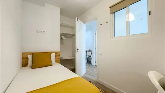 Rooms in Esplugues de Llobregat - photo 1