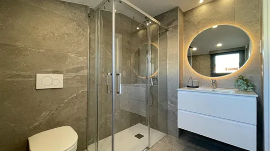 Rooms in El Prat de Llobregat - photo 3