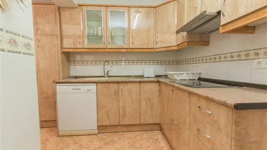 Rooms in Málaga - photo 8