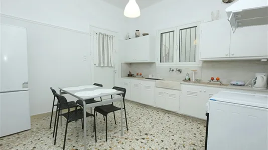 Rooms in Athens Akadimia Platonos - photo 3