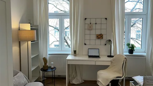 Rooms in Wien Ottakring - photo 2