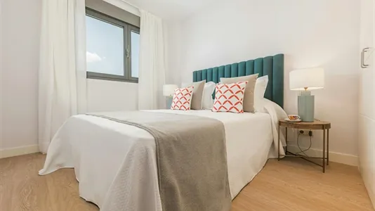 Apartments in El Encinar de los Reyes - photo 9