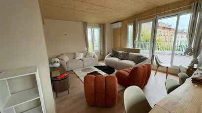 Room for rent in L'Haÿ-les-Roses, Île-de-France