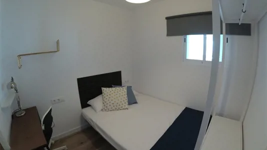 Rooms in Esplugues de Llobregat - photo 2