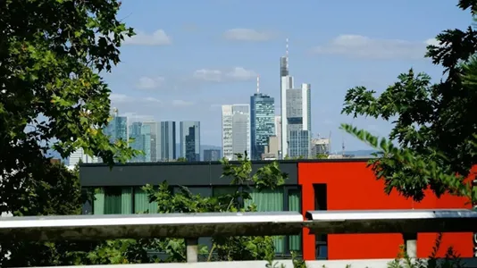 Apartments in Frankfurt Süd - photo 2