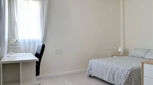 Rooms in Zaragoza - photo 1