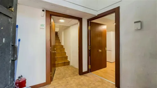 Apartments in Barcelona Ciutat Vella - photo 9