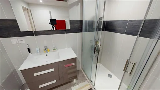 Rooms in Clermont-Ferrand - photo 10