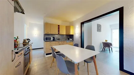 Rooms in Saint-Julien-en-Genevois - photo 8