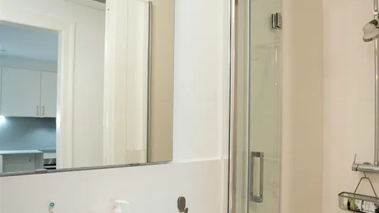 Rooms in Barcelona Ciutat Vella - photo 9