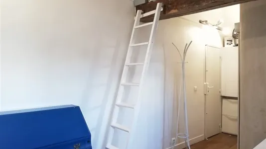 Apartments in Paris 8ème arrondissement - photo 4