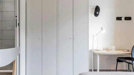 Rooms in Roma Municipio II – Parioli/Nomentano - photo 3