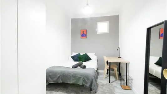 Rooms in Madrid Centro - photo 1