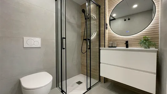 Rooms in El Prat de Llobregat - photo 8