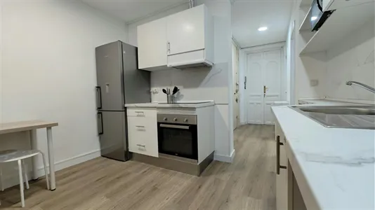 Rooms in Madrid Chamberí - photo 10