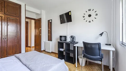 Rooms in Guadalajara - photo 6