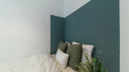 Rooms in Madrid Centro - photo 7