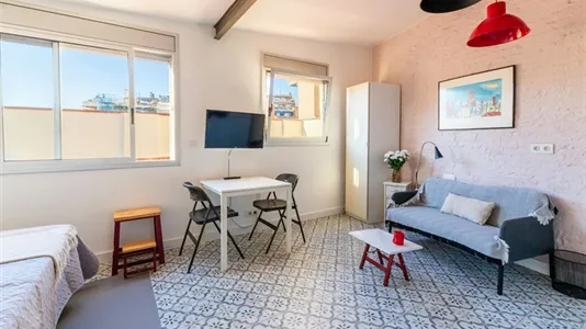 Apartments in Barcelona Eixample - photo 2