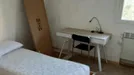Room for rent, Bologna, Emilia-Romagna, &lt;span class=&quot;blurred street&quot; onclick=&quot;ProcessAdRequest(13017206)&quot;&gt;&lt;span class=&quot;hint&quot;&gt;See streetname&lt;/span&gt;[xxxxxxxxxxxxx]&lt;/span&gt;
