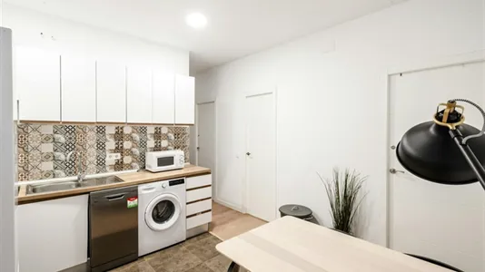 Rooms in Madrid Centro - photo 5