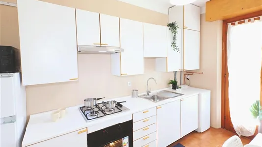 Rooms in Lecco - photo 10