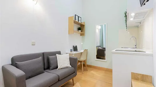 Rooms in Madrid Centro - photo 3