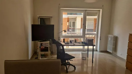 Rooms in Roma Municipio XIV – Monte Mario - photo 3