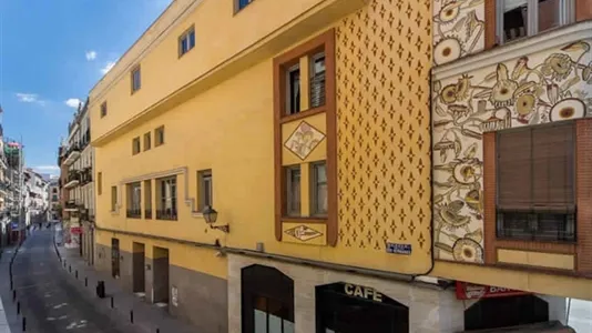 Rooms in Madrid Centro - photo 10