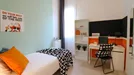 Room for rent, Bologna, Emilia-Romagna, Via Giacomo Ciamician, Italy