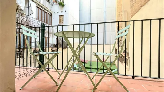 Rooms in Barcelona Ciutat Vella - photo 4