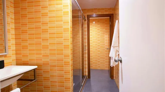 Rooms in Barcelona Ciutat Vella - photo 7