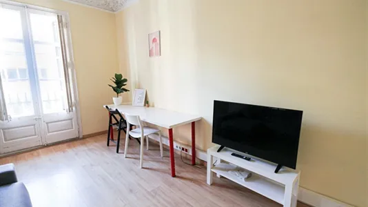 Rooms in Barcelona Eixample - photo 5