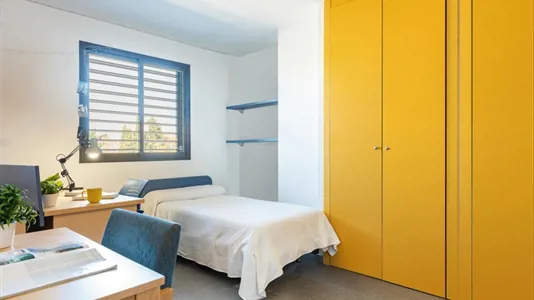 Rooms in Bami - photo 1