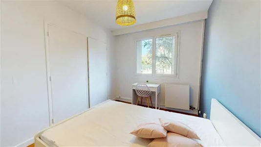 Rooms in Lyon - photo 2