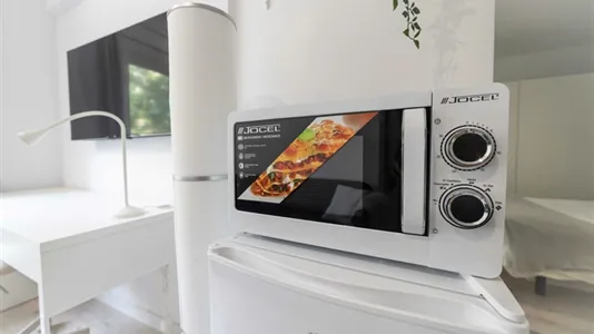 Rooms in Barcelona Sants-Montjuïc - photo 4