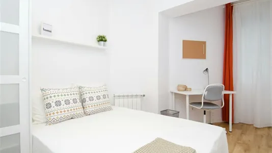 Rooms in Madrid Chamberí - photo 2