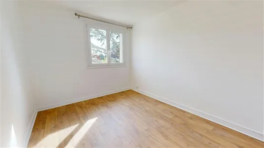 Apartments in Lyon - photo 5