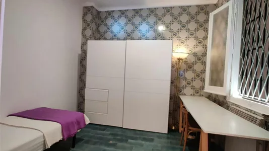 Rooms in Barcelona Ciutat Vella - photo 3