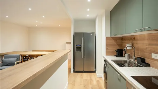 Rooms in Paris 19ème arrondissement - photo 9