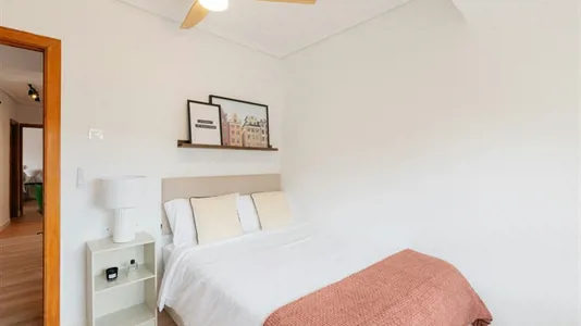 Rooms in Tavernes Blanques - photo 2