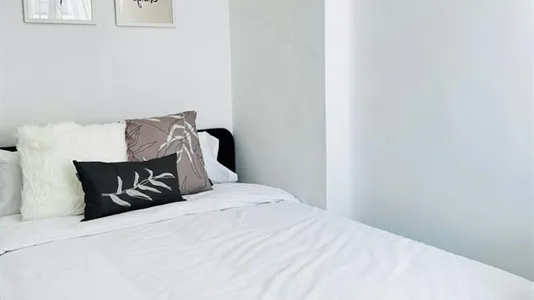 Rooms in Madrid Chamberí - photo 3